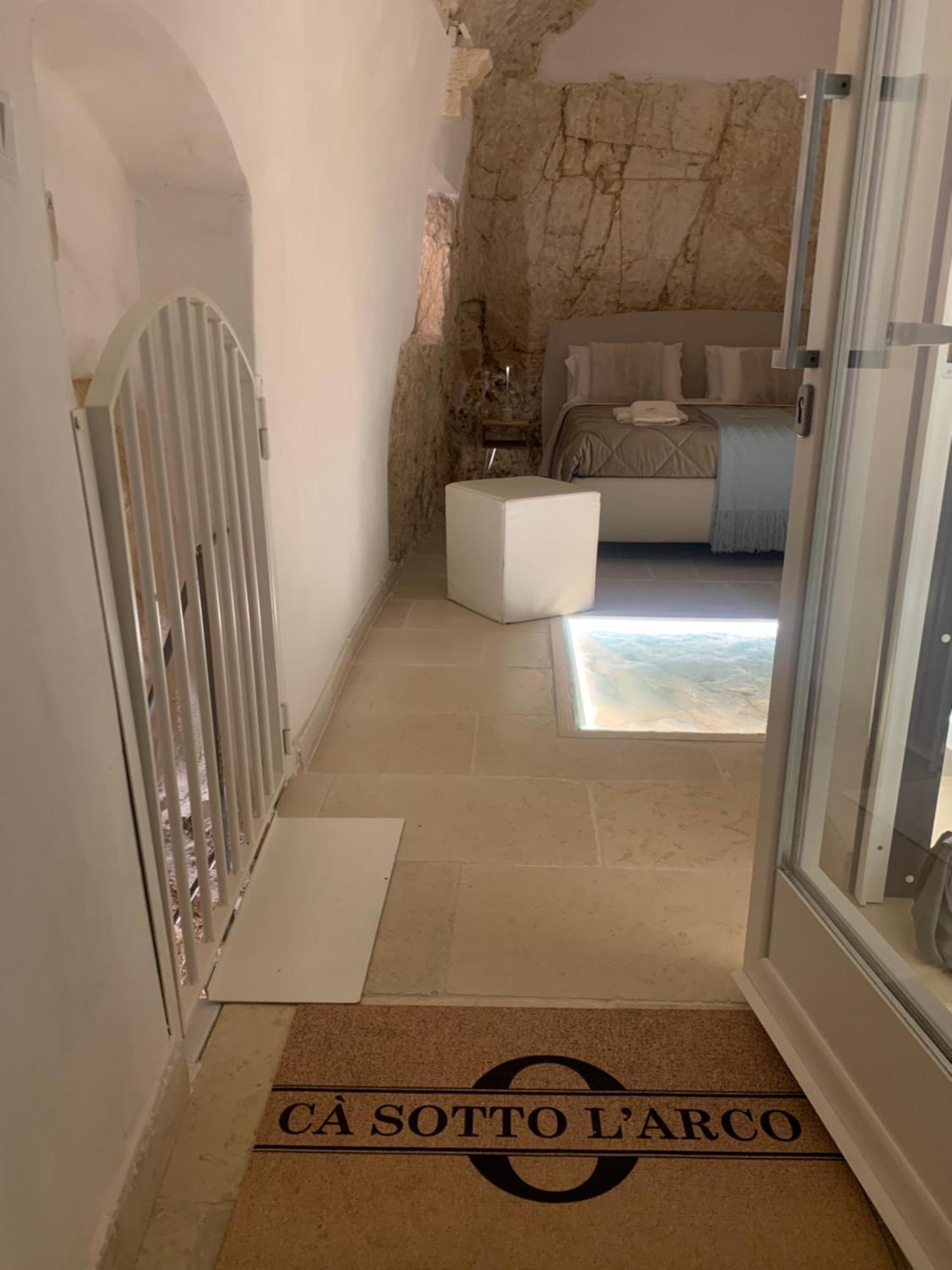 مبيت وإفطار أوستوني Ca Sotto L'Arco المظهر الخارجي الصورة