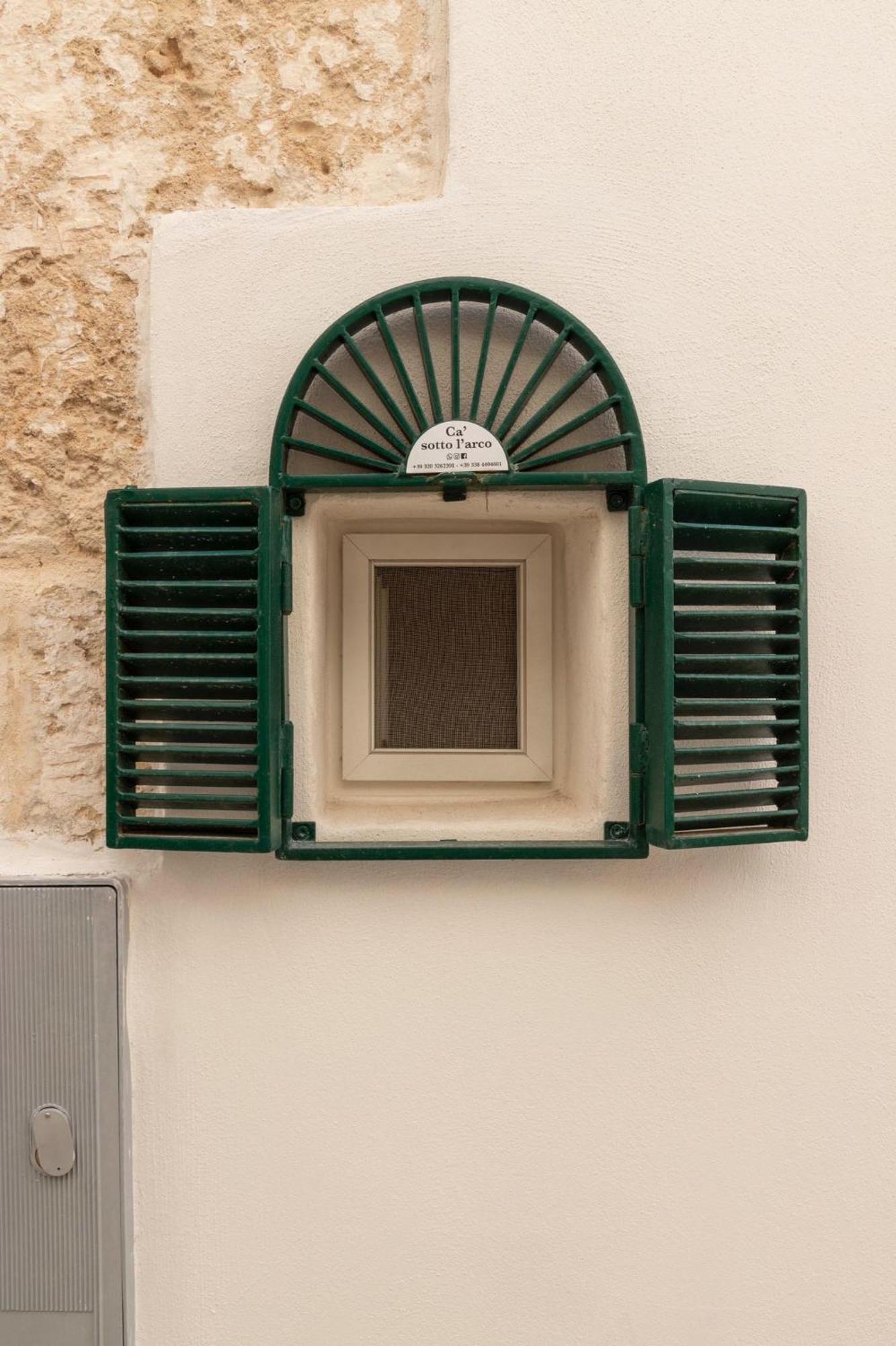 مبيت وإفطار أوستوني Ca Sotto L'Arco المظهر الخارجي الصورة