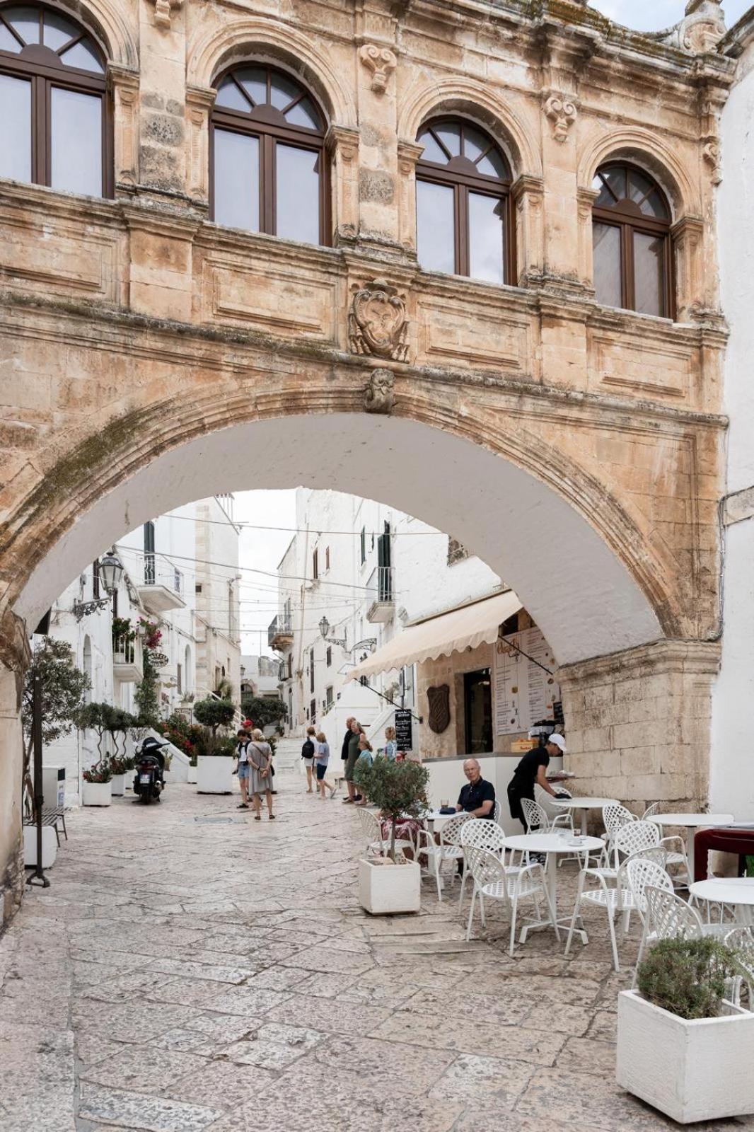 مبيت وإفطار أوستوني Ca Sotto L'Arco المظهر الخارجي الصورة
